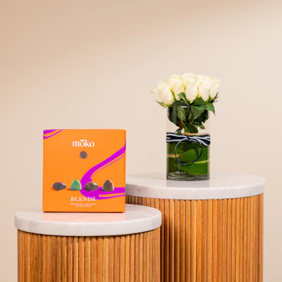Moko Chocolate Box | Roses Vase Moko Chocolate Box | Roses Vase