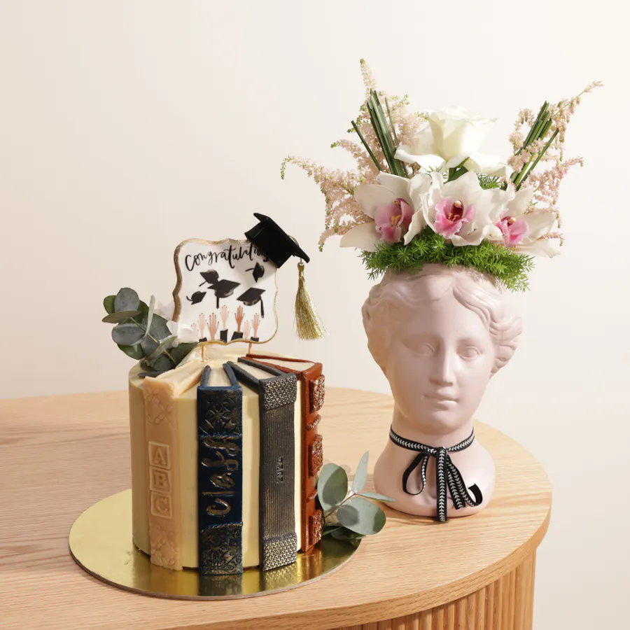 Sweet Atelier Big Graduation Cake | Flowers Vase 6