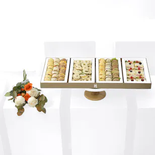 Pate Sucrèe Laeeb Sandwich Tray | Bright Roses Pate Sucrèe Laeeb Sandwich Tray | Bright Roses