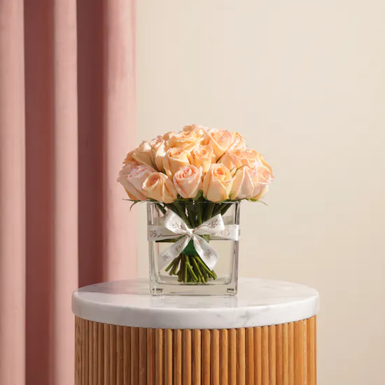 Elegant Peach Rose Vase | 35 Roses