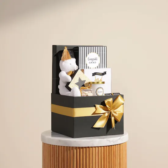 Le Chocolatier Graduation Chocolate Large Hamper