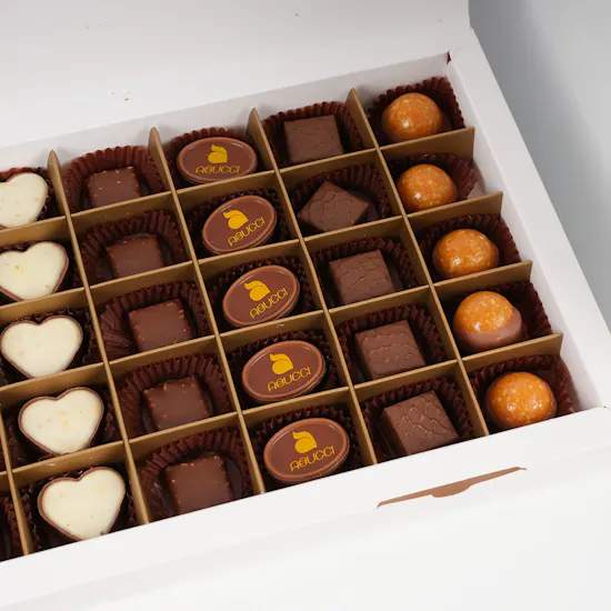 Abucci Large Chocolate Box | Roses