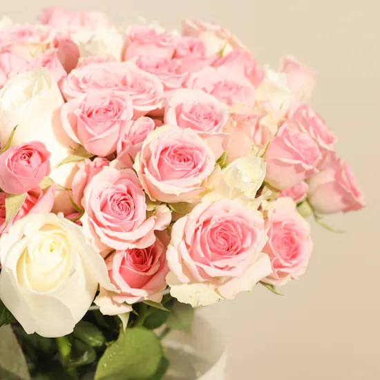 Miss L' by L'azurde Zodiac Sign Necklace | Graceful Flowers Vase