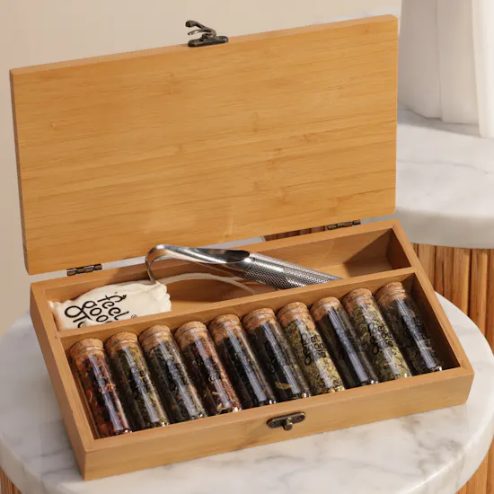 Feel Good Tea Wooden Box | Heart whispered Flower Bouquet