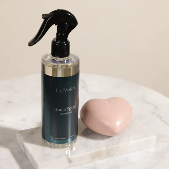 Floward Home Spray and Heart Soap Gift Set