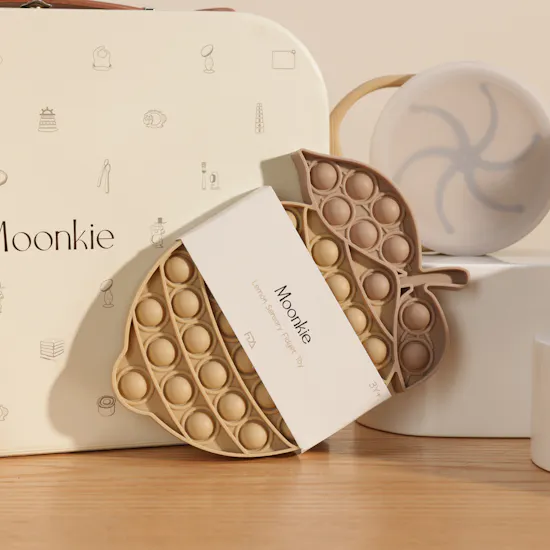 Moonkie Luxe On The Go Beige Gift Set