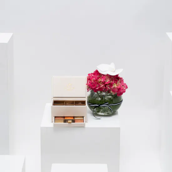 Godiva Royal Mini Box | Flowers Vase