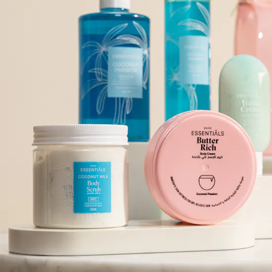 Essentials Coconut Body Care Summer Pouch