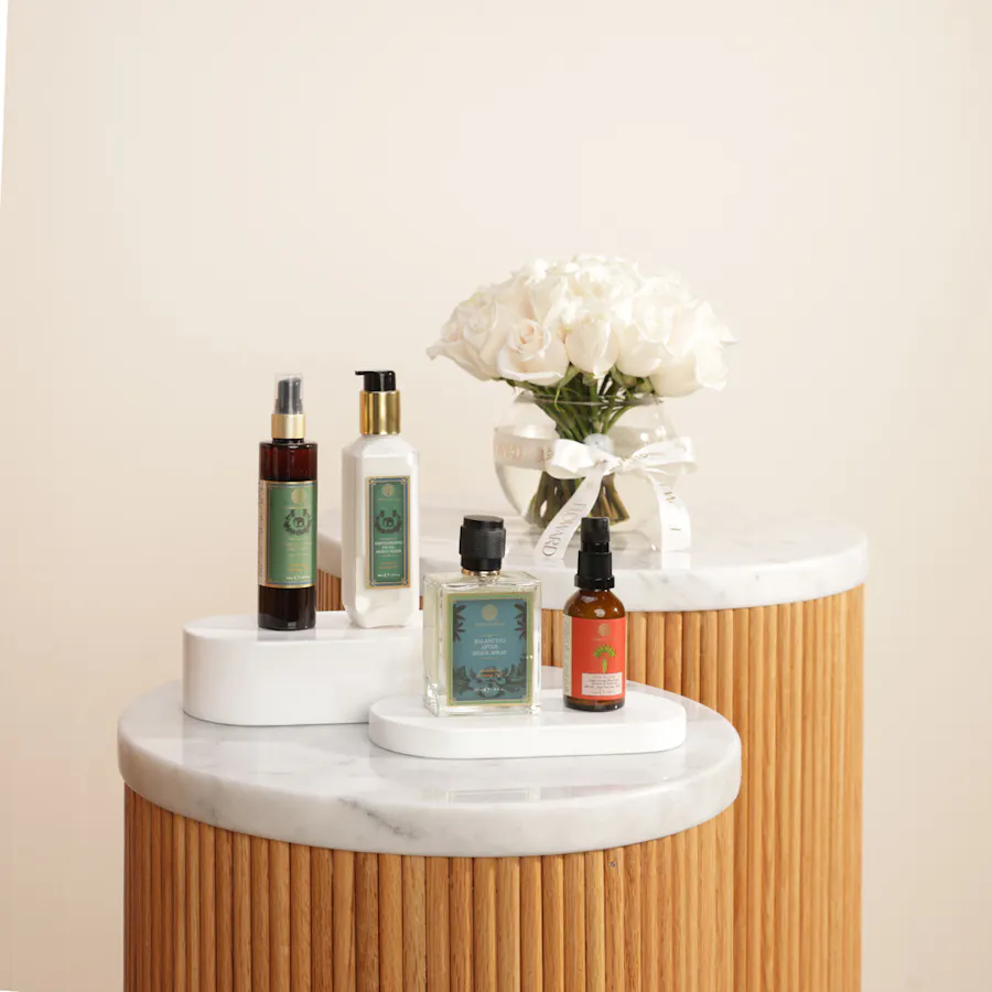 Forest Essentials Sandalwood & Orange Peel Men's Grooming Set | White Roses 3