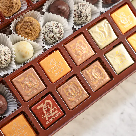 Godiva Ultimate Collection Chocolates and Biscuit Box | Smooth Melody Flower Box