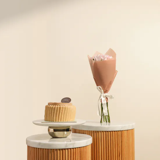 Madeleine Carrot Caramel Cake | Pink Rose Bouquet