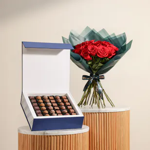 Sweetzerland Chocolate Box | Gentle Expression Flowers