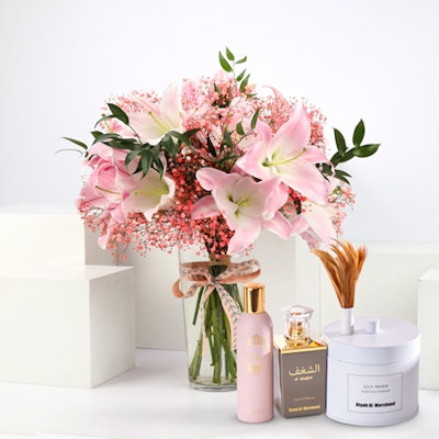 ِِِِAtyab Al Marshoud Set with Pink Lily | Glass Vase