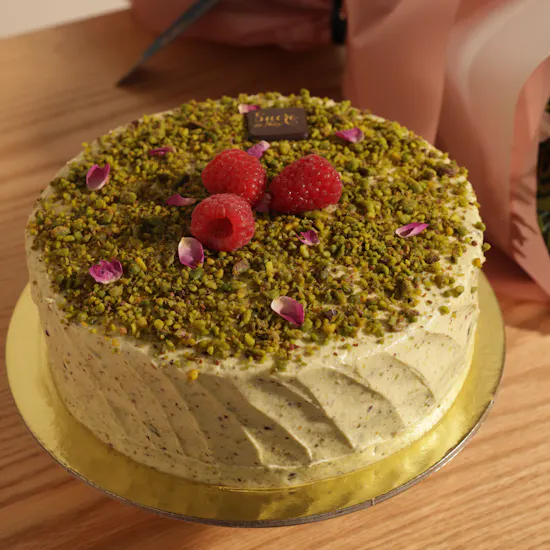 Sucre De Nada Pistachio Cake | Flowers Bouquet
