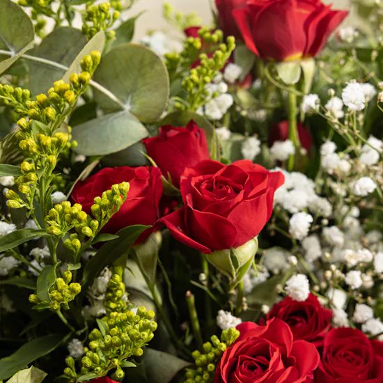 Classic Romantic Flowers Bouquet