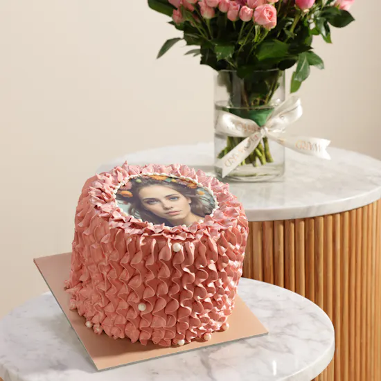 Floward Personalized Premium Cake | Charm Birthday Flowers