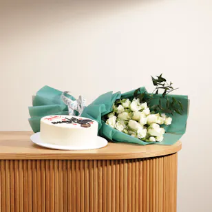 Crumbles Father Cake | White Flowers 