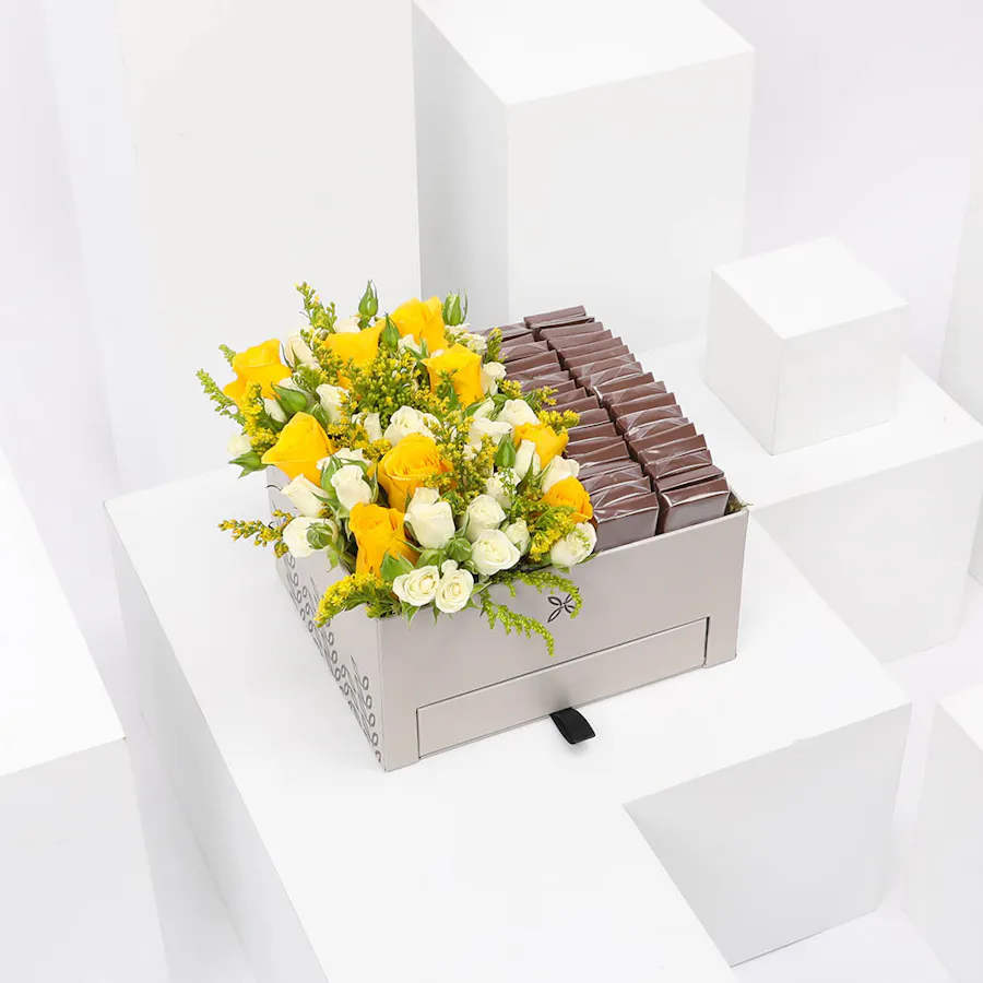 Hard Box of Chocolates & Roses 6