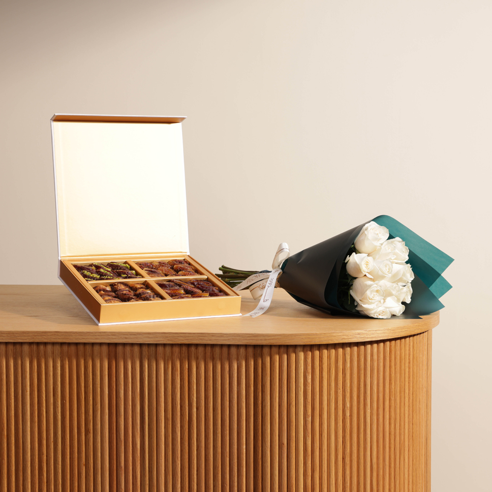Bateel Qamara Box | White Roses