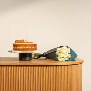 Nola Lotus Cake | Heavenly Roses