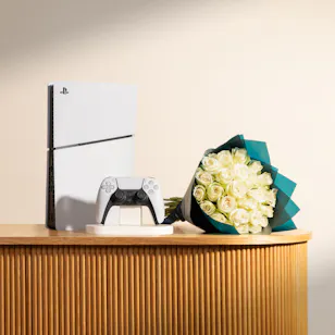 Sony PlayStation 5 White Slim Disc Version | Moonlight Beauty Rose Bouquet