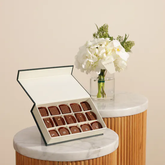 Floward Exclusive Chocolates Box | Voyage Flowers Bouquet