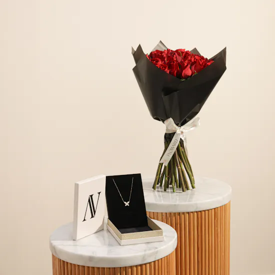 AV Jewelry Gold Necklace | Charming Flowers Bouquet