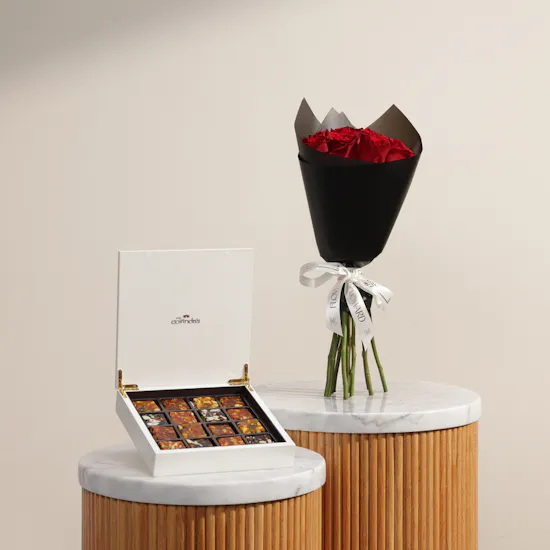 MyGovindas Zero Sugar Dry Fruit Chikki Wooden Box | Elegant Flower Bouquet