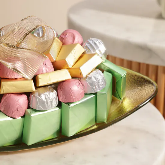 Bateel Chocolate Small Glass Tray | Enchanting Flower Bouquet