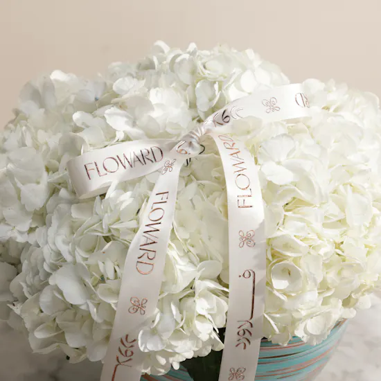 Pearl Poise Flower Vase