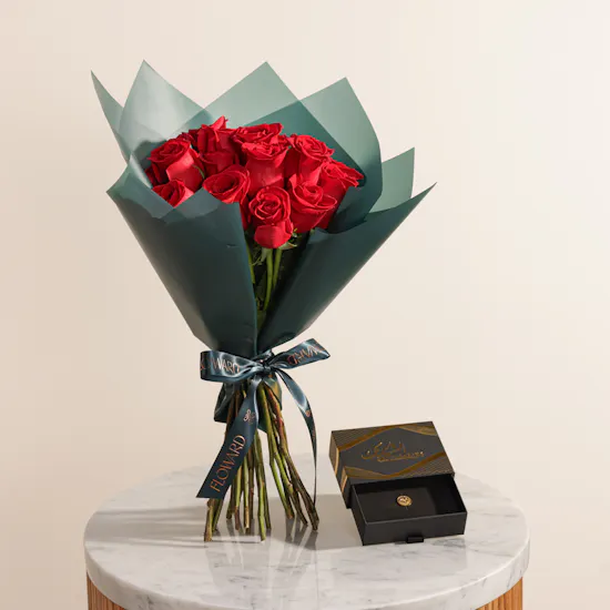 Dar Al Sabaek Gold | Attractive Red Roses Bouquet