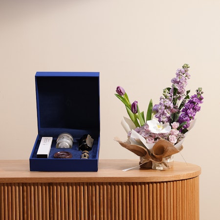 Al Ghawaly Elegant Gifts Box | Bright Flowers