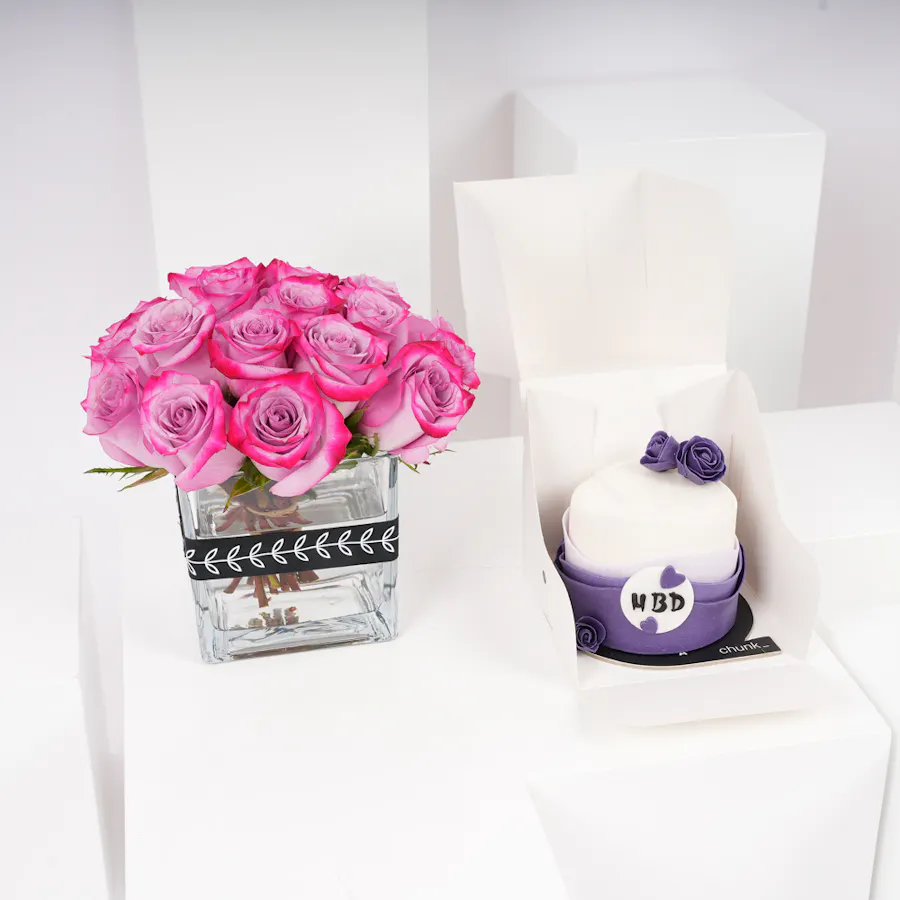 Chunk Happy Birthday Mini Cake | Roses Vase 4