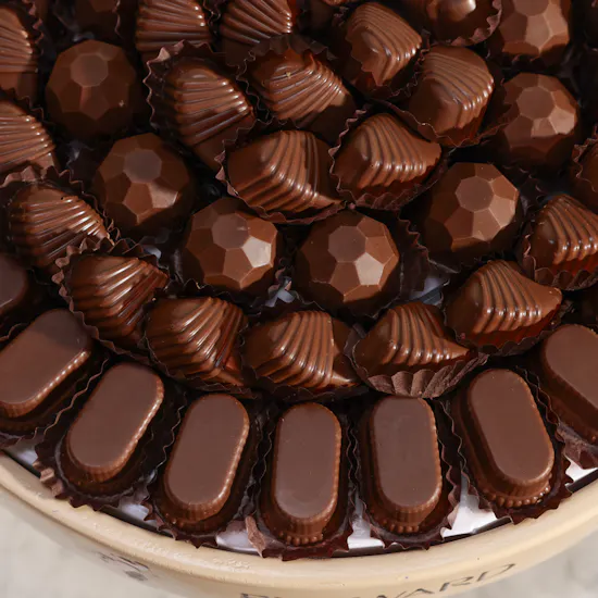 Floward Mixed Chocolate Wooden Tray