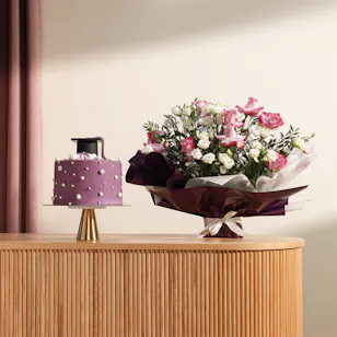 Floward Graduation Cake | Purple Bouquet  