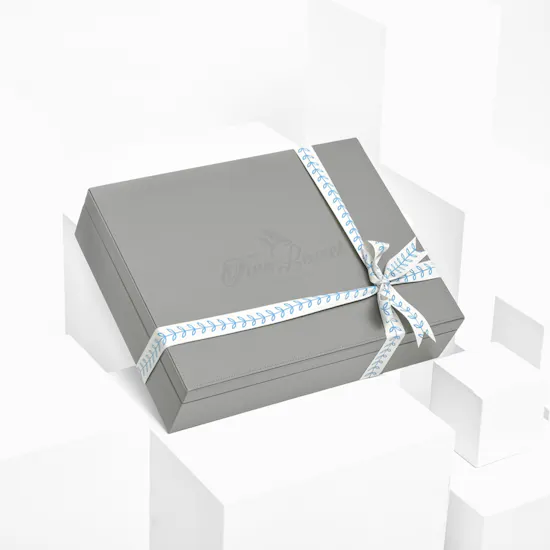 Fiveleaves Bouquet in luxury leather box