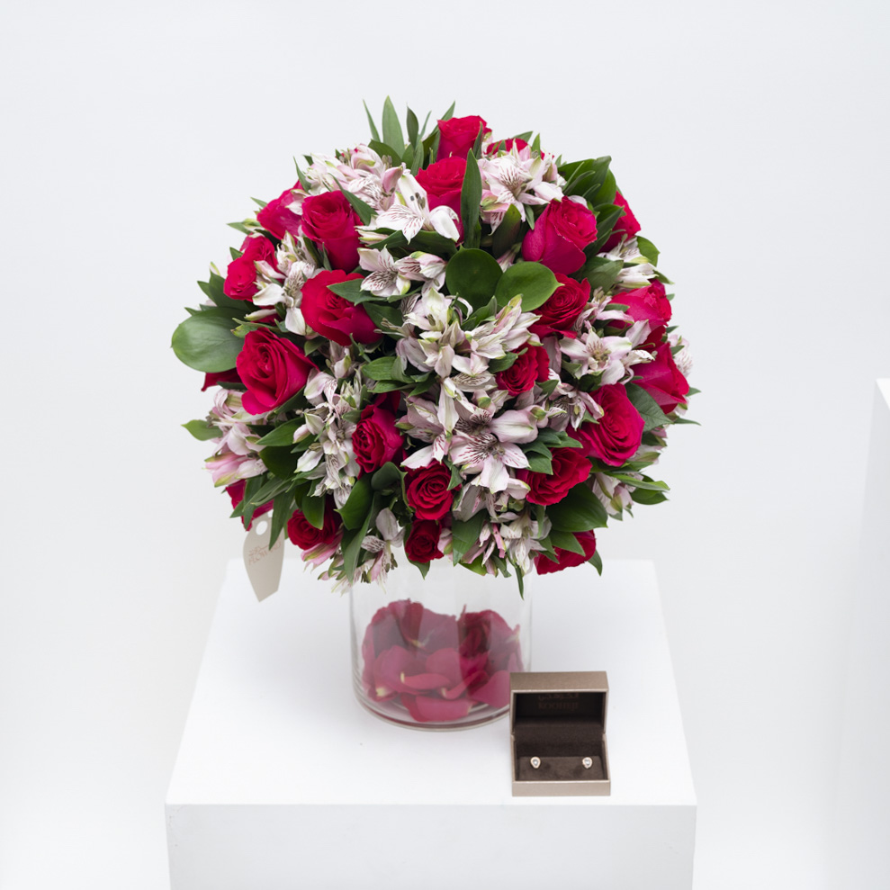 حلق الماس والذهب الوردي من مجموعة أمنيات من  الكوهجي | المزهرية الساحرة