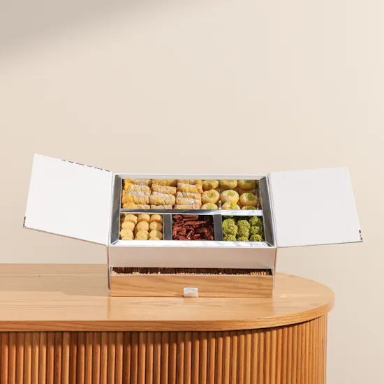 Nuts and More Mix Arabic Sweets Signature Gift Box