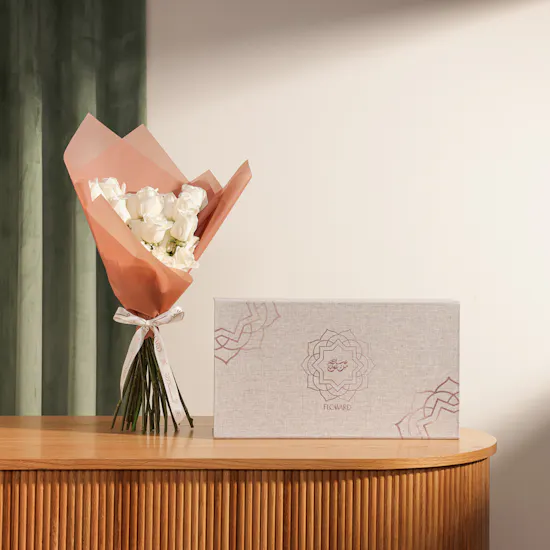 Floward Pure Serenity Set | Gentle Beauty Flower Bouquet