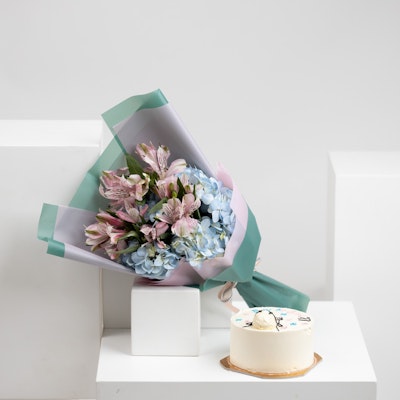 Cake Boutique Bento Boy or Girl Mini Cake | Blooms