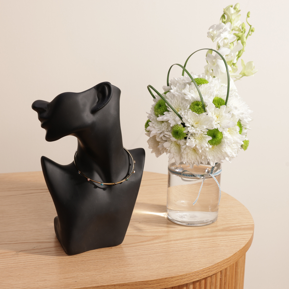 طوق جلوري من توس | مزهرية الزهور الساحرة