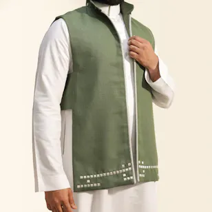 Saudi Artisanal Company Al Masmak Men Vest | Olive