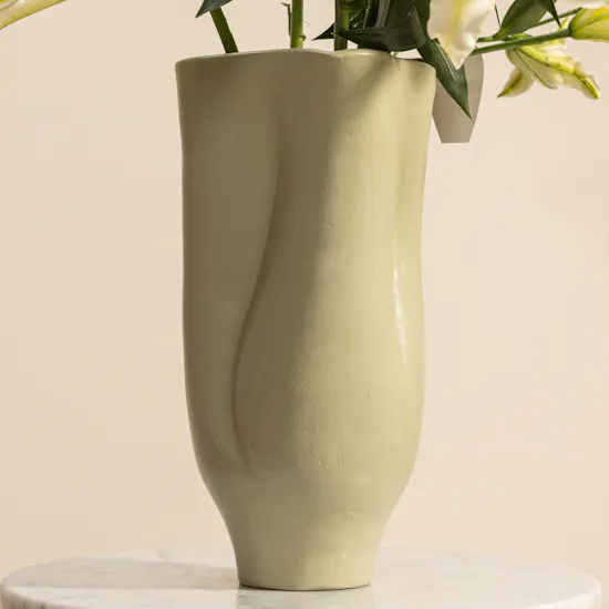 Nno Java White Lily Vase
