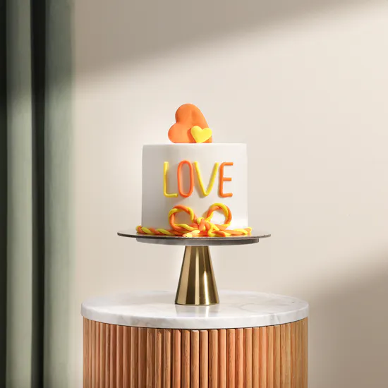 Floward Orange Love Cake