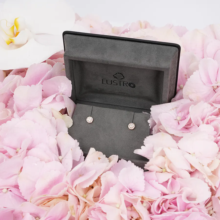 Lustro Jewelry & Soft Florals  4