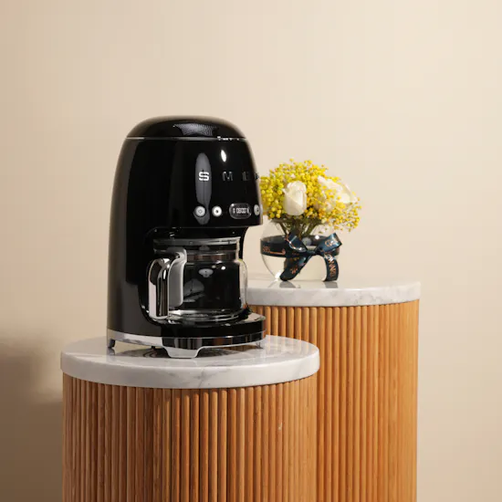 Smeg 50's Style Drip Filter Coffee Machine | Flowers Vase
