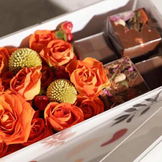 Floward Chocolate Box | Love Flowers
