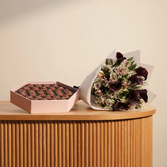 Hanoverian Delicious Box | Enchanting Bouquet