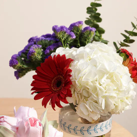 Sweet Atelier Flowers Small Cake | Flowers Vase