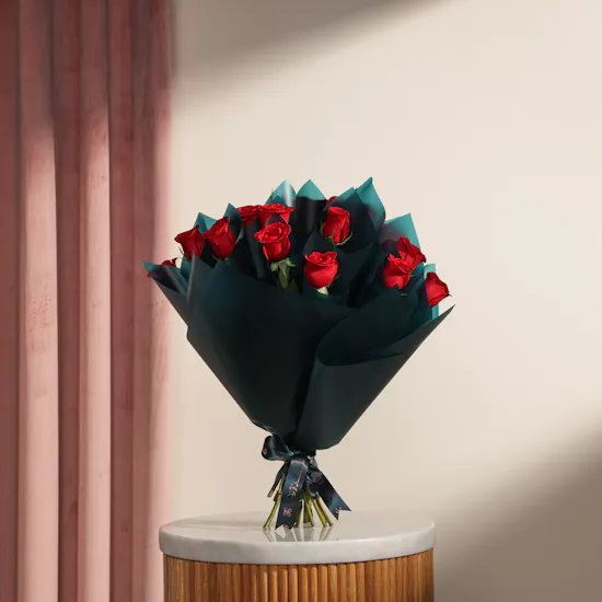Moon’s Crown Roses Favours